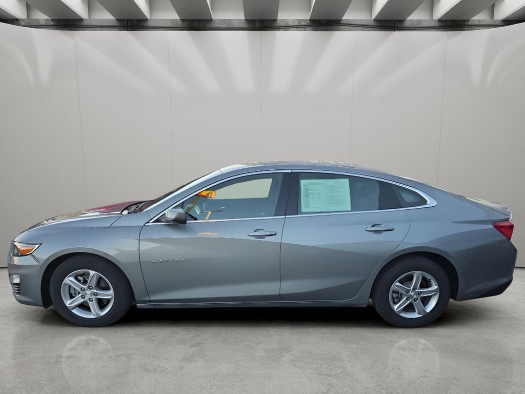 Used 2024 Chevrolet Malibu LS image 2