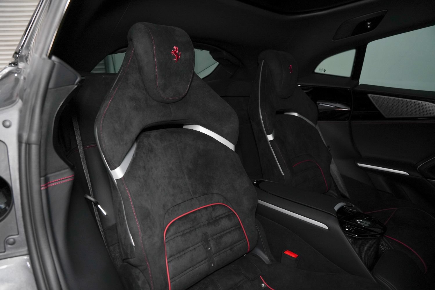 Used 2026 Ferrari Purosangue AWD/4WD image 37