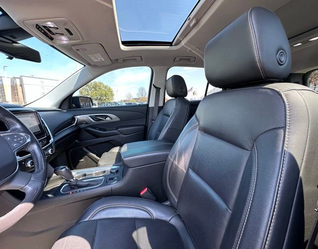 Used 2019 Chevrolet Traverse Premier w/ Redline Edition AWD/4WD image 18
