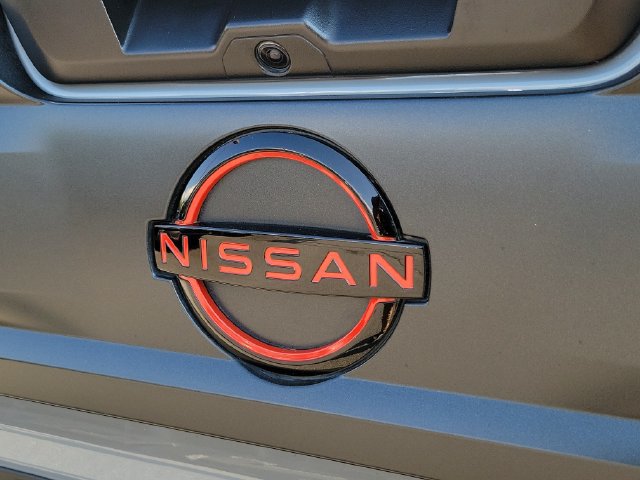 Used 2025 Nissan Frontier PRO-4X w/ Pro Premium Package AWD/4WD image 9