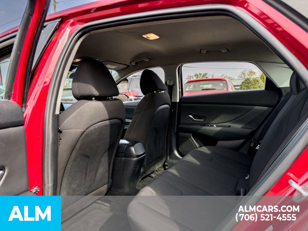 Used 2021 Hyundai Elantra SEL w/ Convenience Package FWD image 10