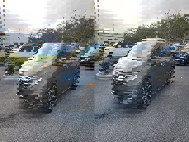 Used 2018 Honda Odyssey Elite image 2