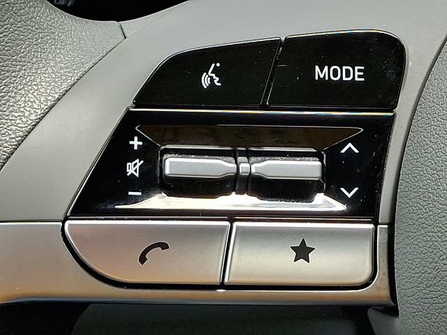 Certified 2024 Hyundai Elantra SEL FWD image 21