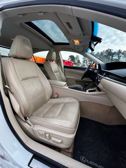 Used 2014 Lexus ES 350 w/ Luxury Package image 14