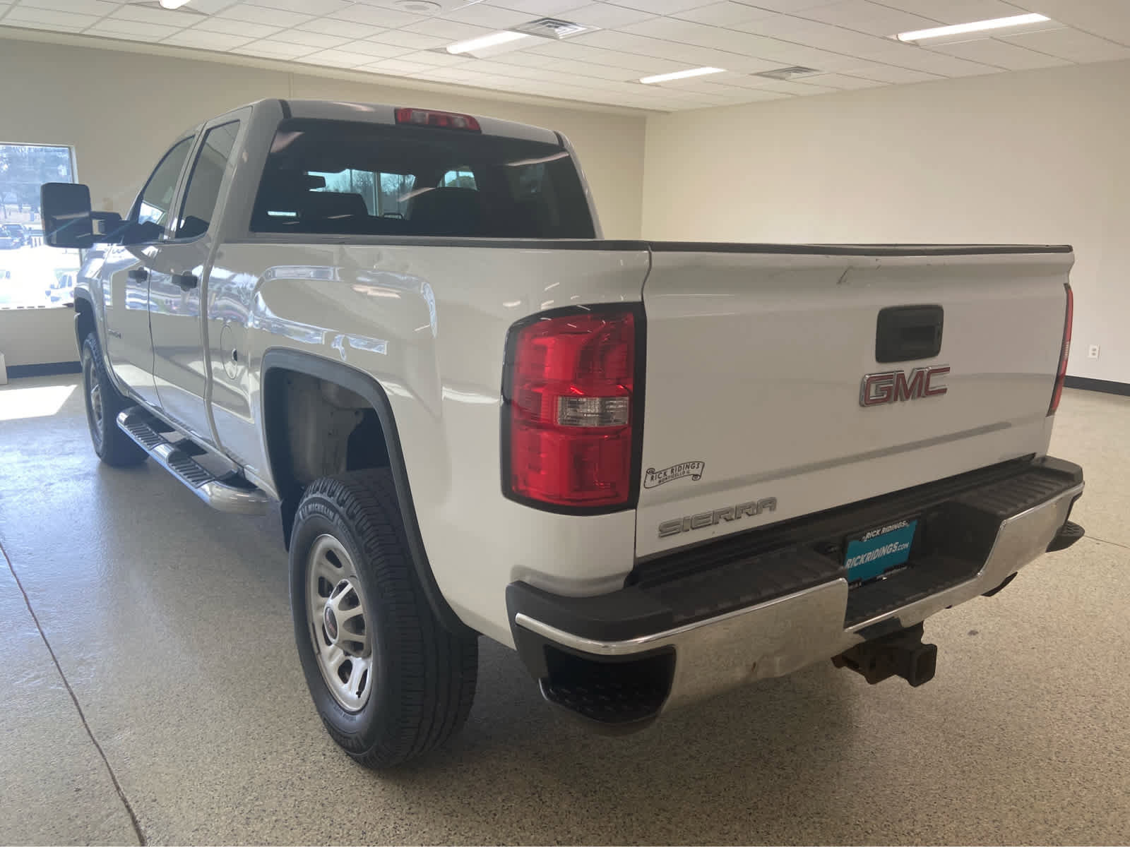 Used 2016 GMC Sierra 2500 4x4 Double Cab w/ Sierra Convenience Package image 8