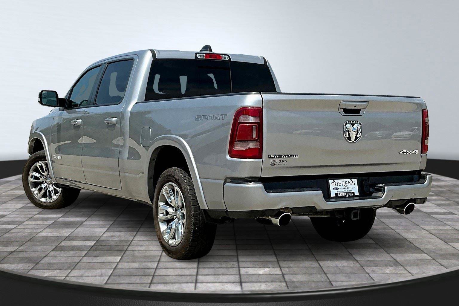 Used 2022 RAM 1500 Laramie w/ Sport Appearance Package image 4