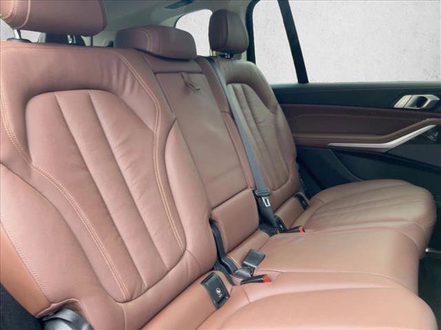 Used 2020 BMW X7 xDrive40i w/ Premium Package image 21