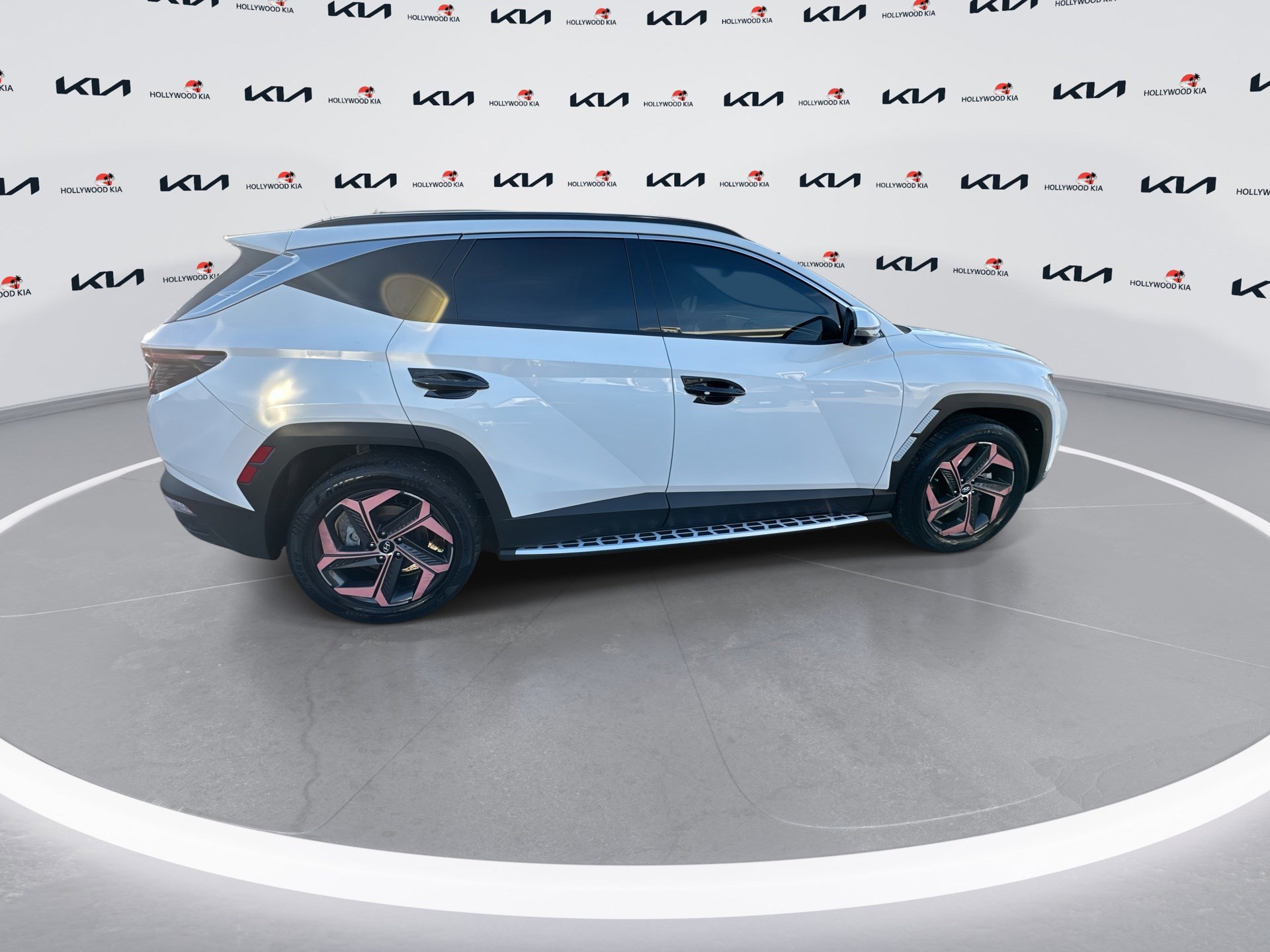 Used 2023 Hyundai Tucson Limited w/ Cargo Package image 9