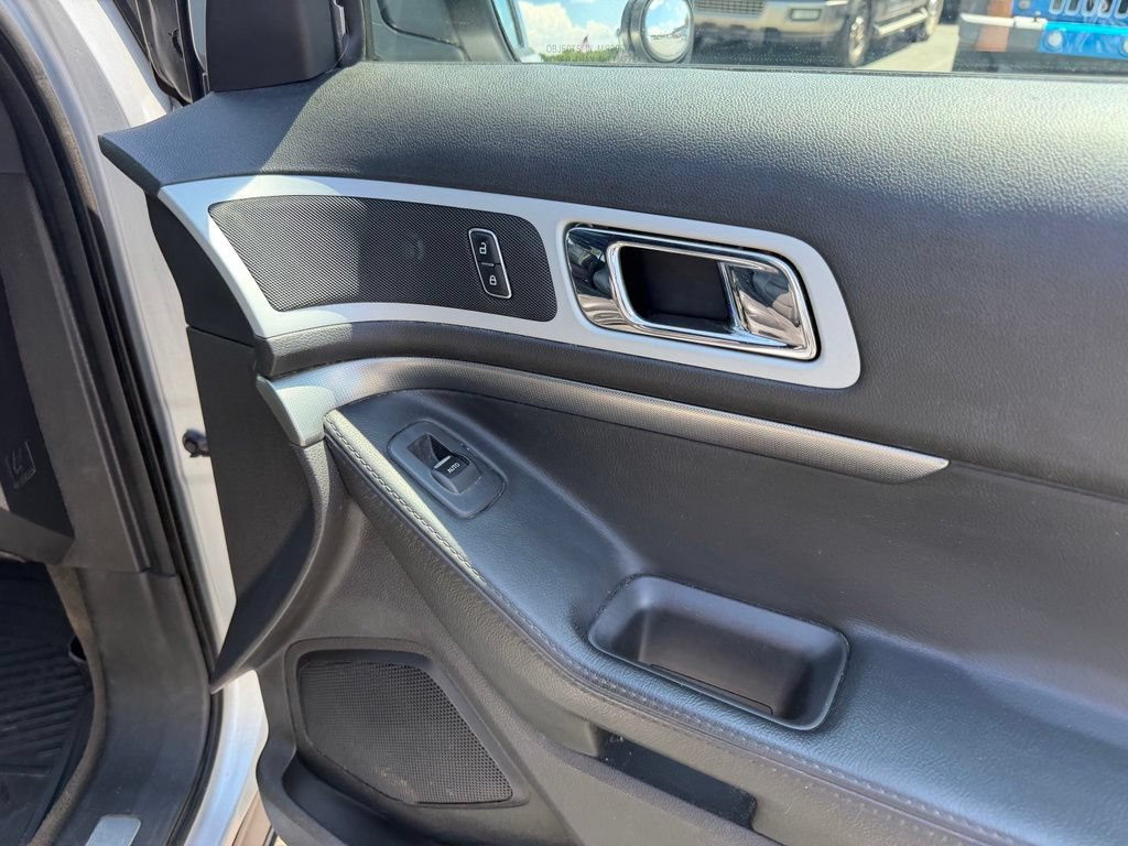Used 2015 Ford Explorer Sport w/ Equipment Group 401A AWD/4WD image 29