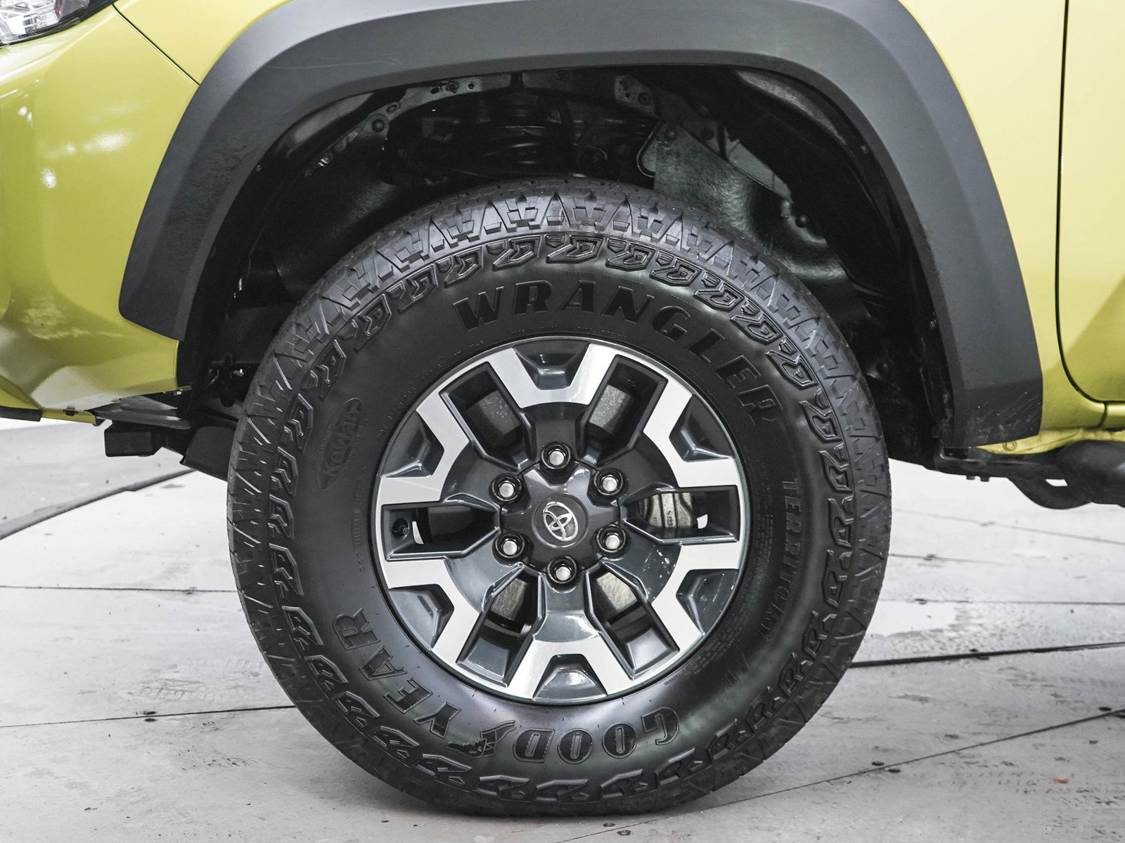 Used 2023 Toyota Tacoma TRD Off-Road AWD/4WD image 28