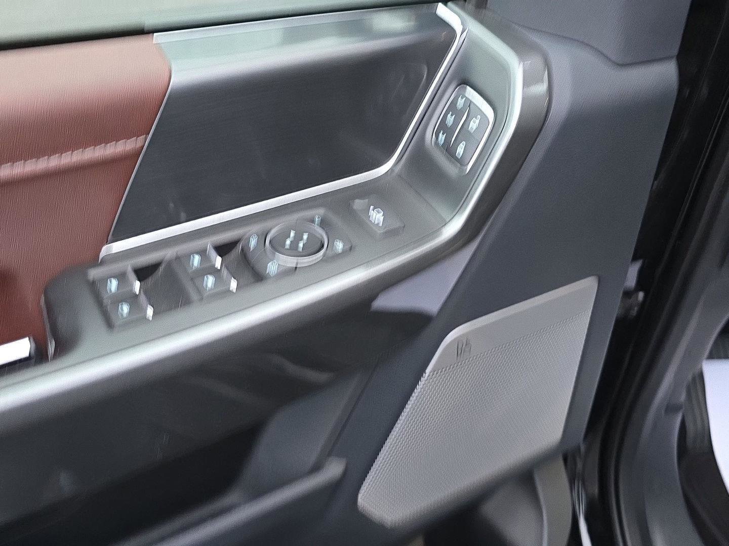 Used 2023 Ford F150 Lariat w/ Equipment Group 502A High image 11