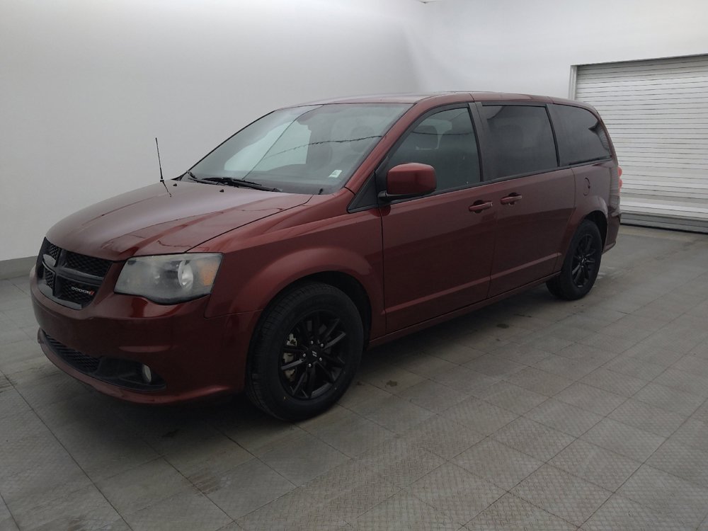 Used 2019 Dodge Grand Caravan SXT w/ Blacktop Package FWD image 2