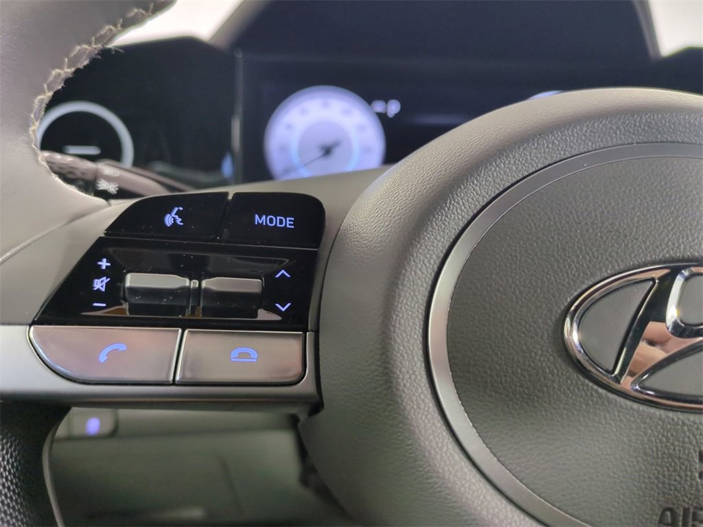 Certified 2023 Hyundai Elantra SEL w/ Convenience Package image 28