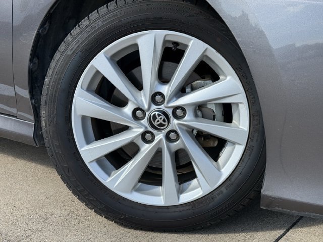 Used 2022 Toyota Camry LE FWD image 9