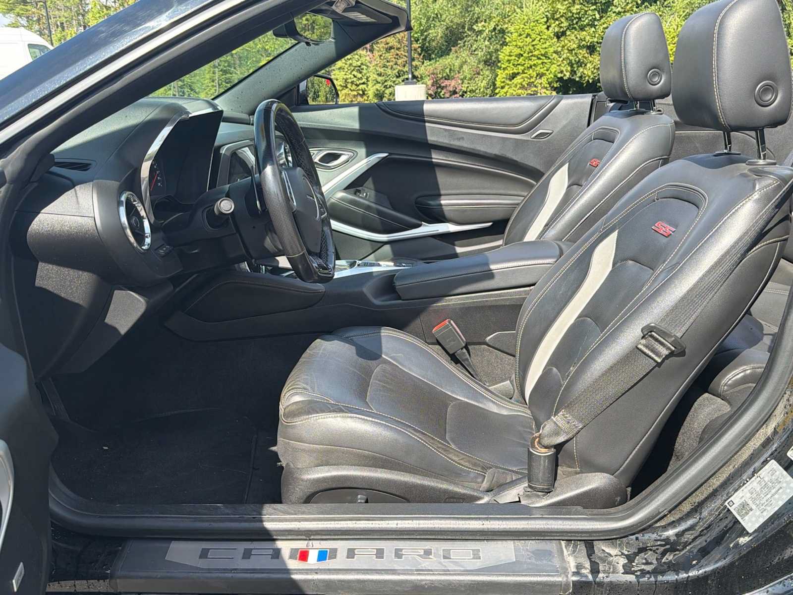 Used 2019 Chevrolet Camaro SS RWD image 22