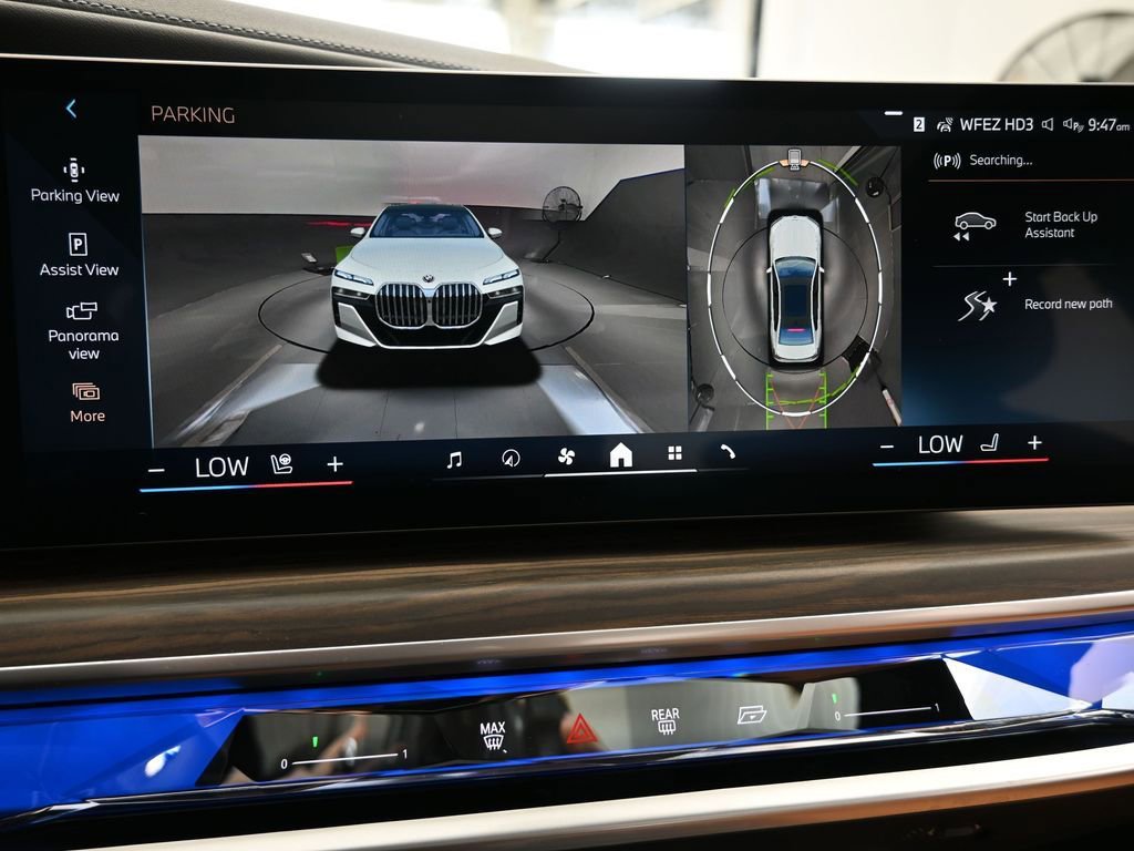 Used 2025 BMW 740i xDrive image 23