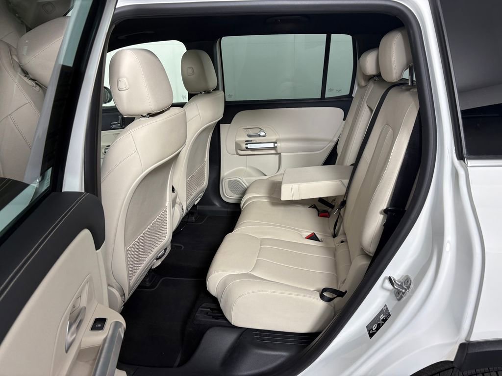 Used 2023 Mercedes-Benz EQB 300 4MATIC image 31