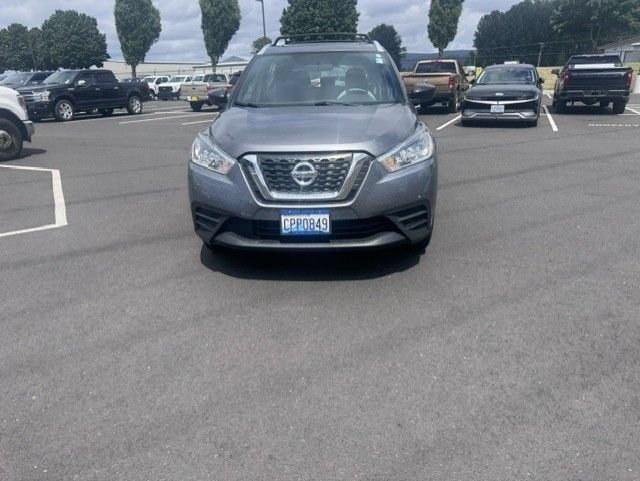 Used 2018 Nissan Kicks S w/ Exterior Package FWD image 2