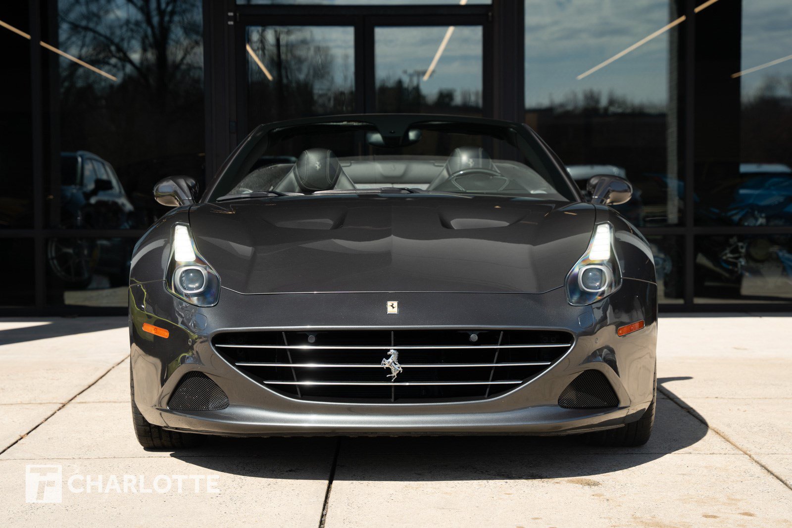 Used 2016 Ferrari California T RWD image 6