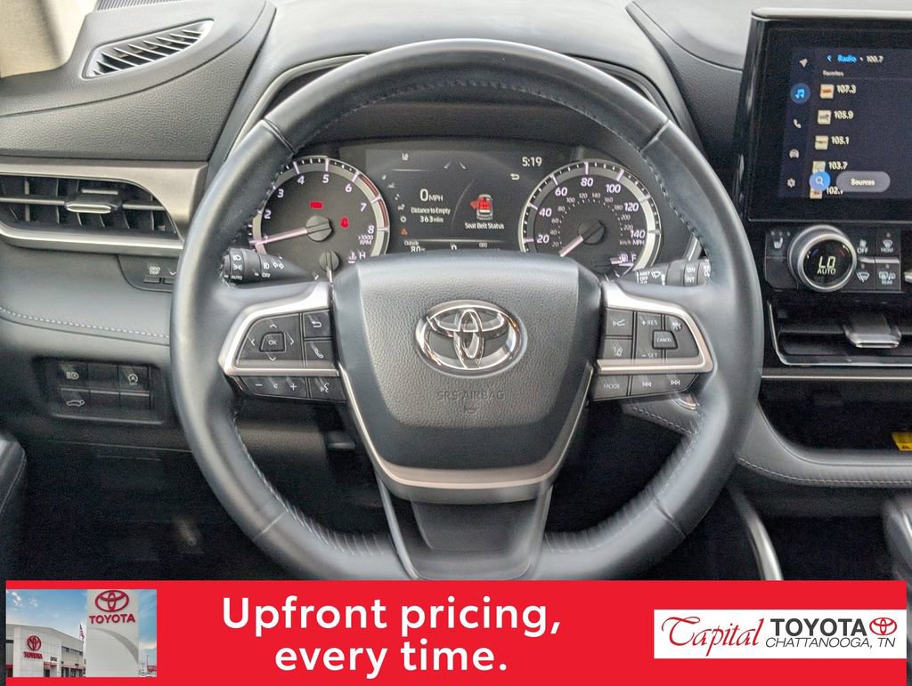 Used 2023 Toyota Highlander XLE FWD image 16
