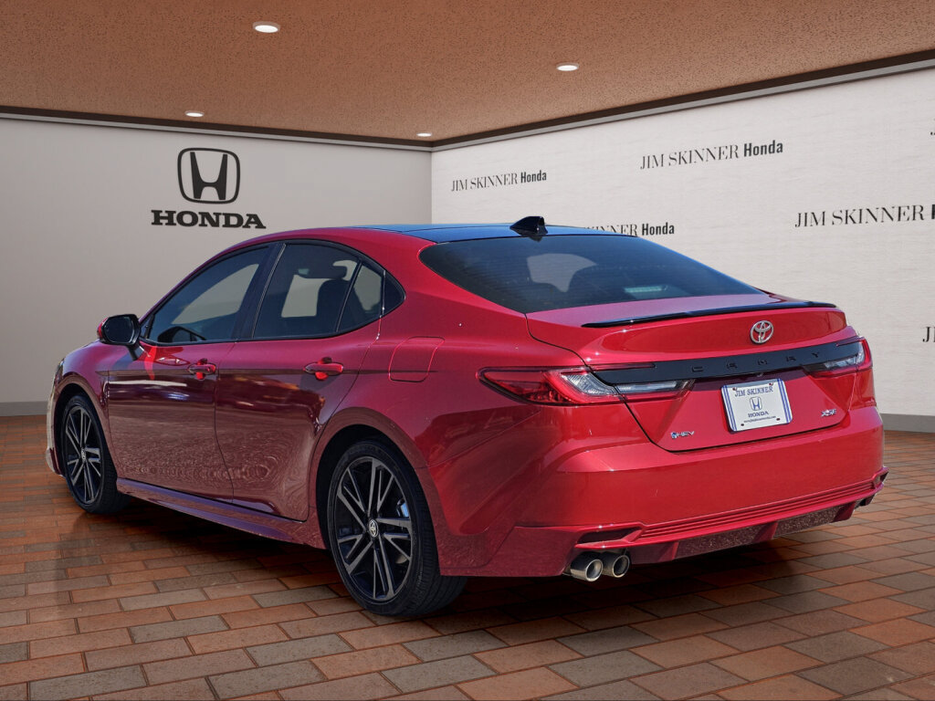 Used 2025 Toyota Camry XSE FWD image 10