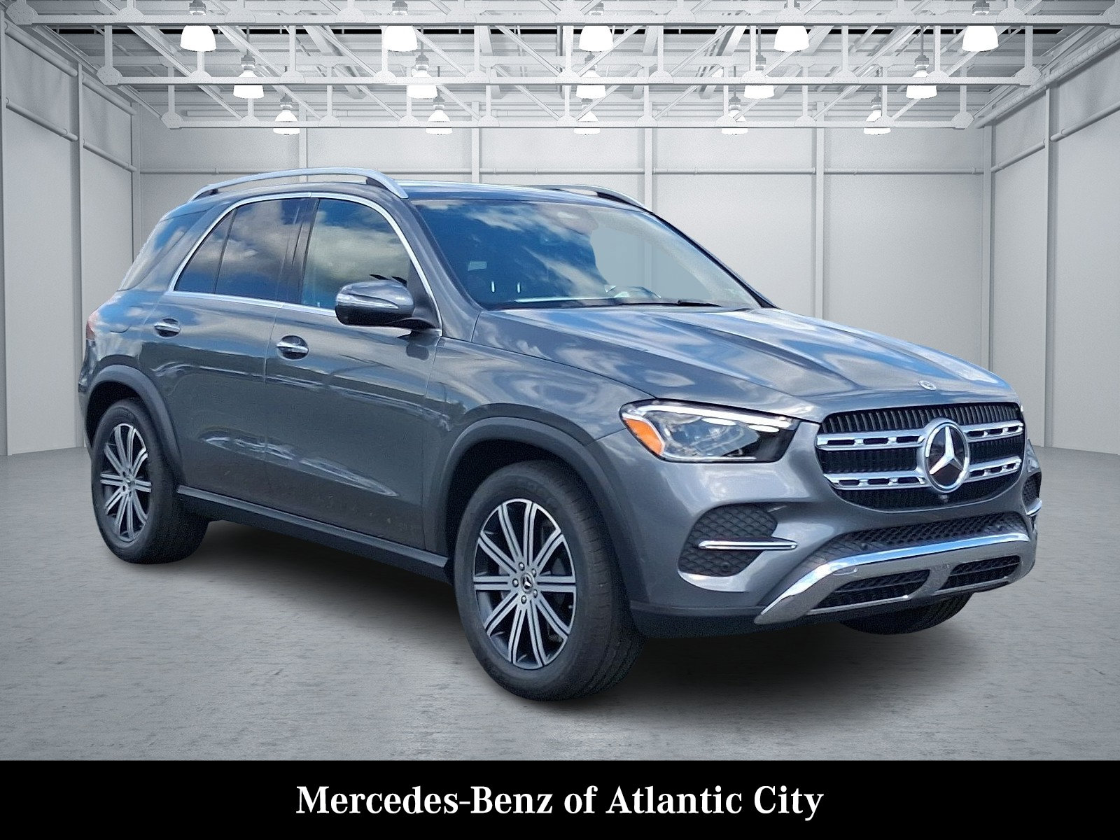 Used 2025 Mercedes-Benz GLE 350 4MATIC image 1
