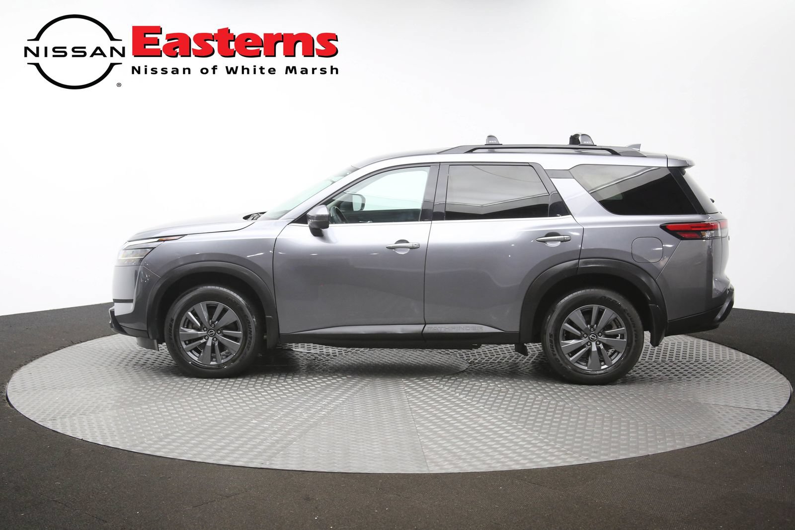 Used 2022 Nissan Pathfinder SV AWD/4WD image 57
