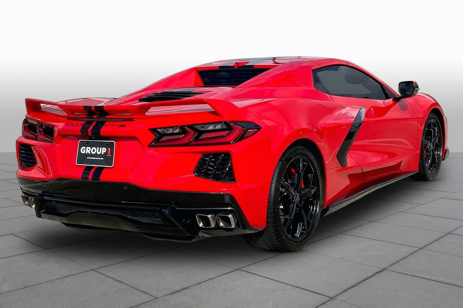 Used 2021 Chevrolet Corvette Stingray Premium Conv w/ Z51 Performance Package RWD image 12