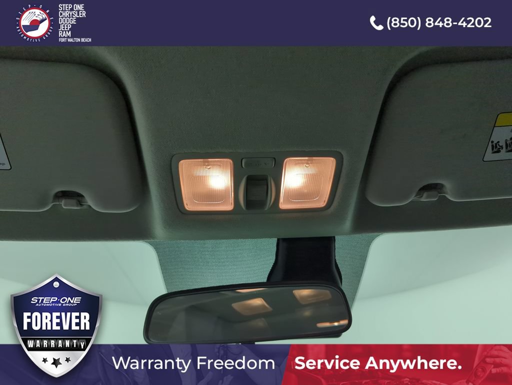 Used 2023 Hyundai Venue SEL FWD image 26