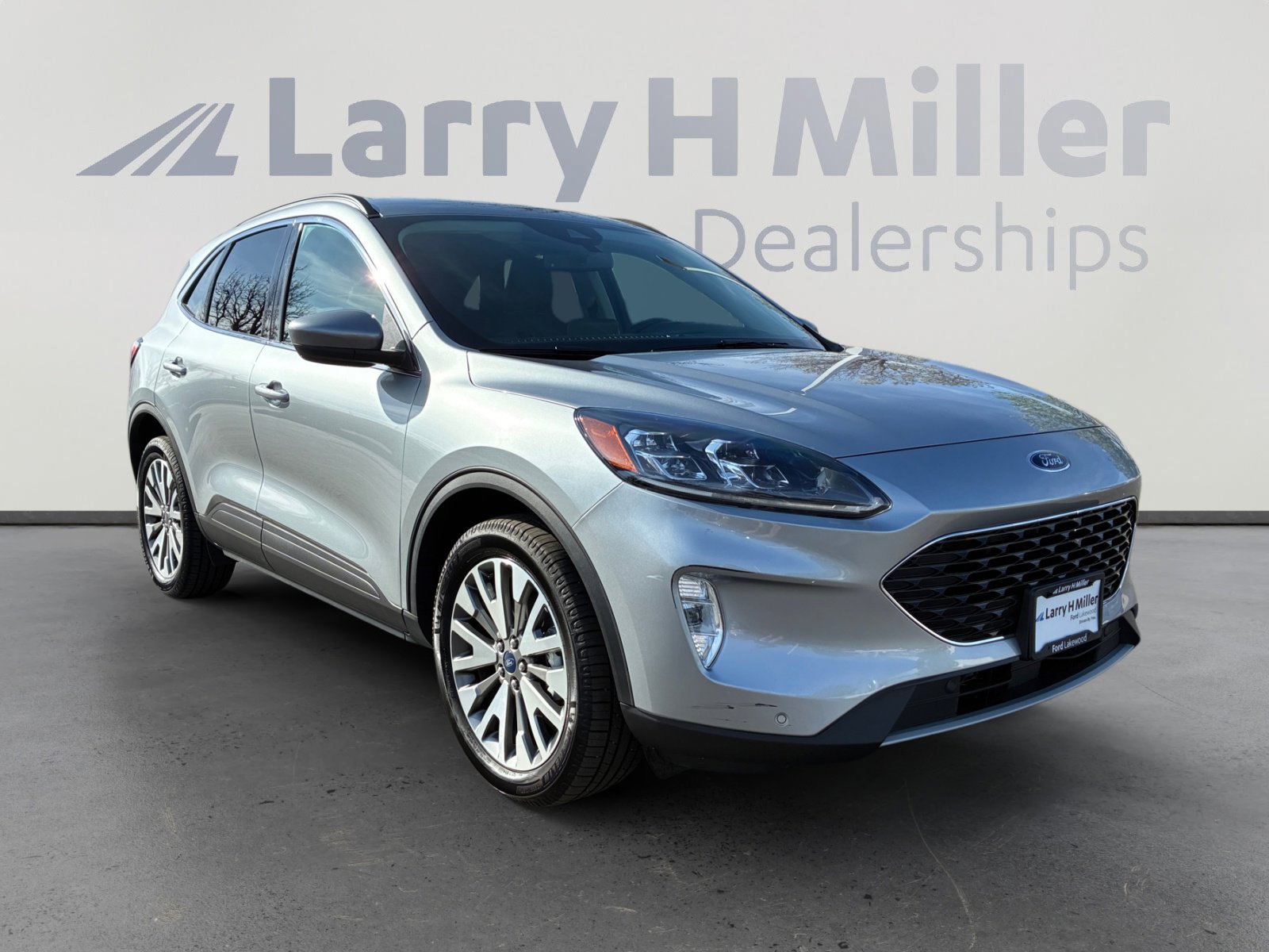 Certified 2022 Ford Escape Titanium image 7