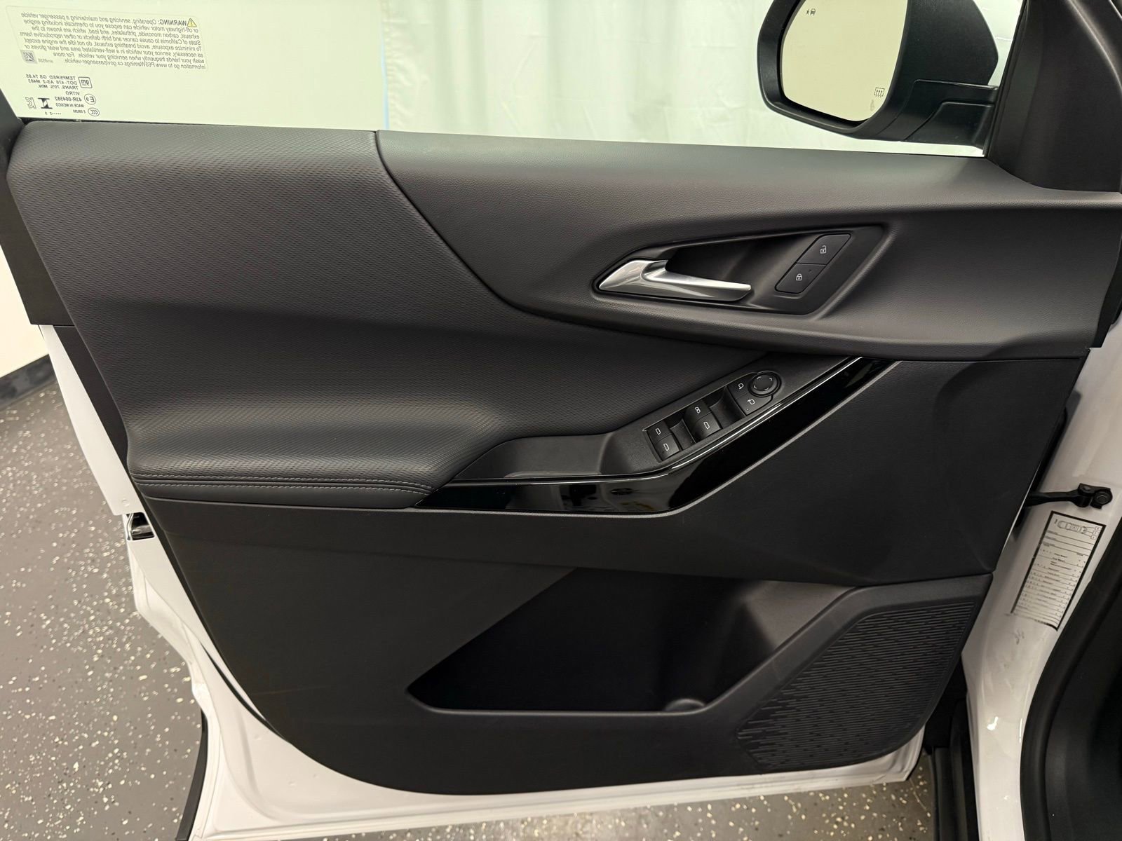 Certified 2025 Chevrolet Equinox LT image 9