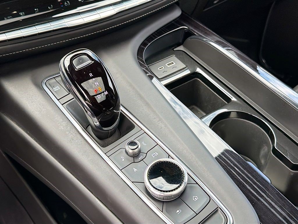 Certified 2023 Cadillac Escalade V AWD/4WD image 18