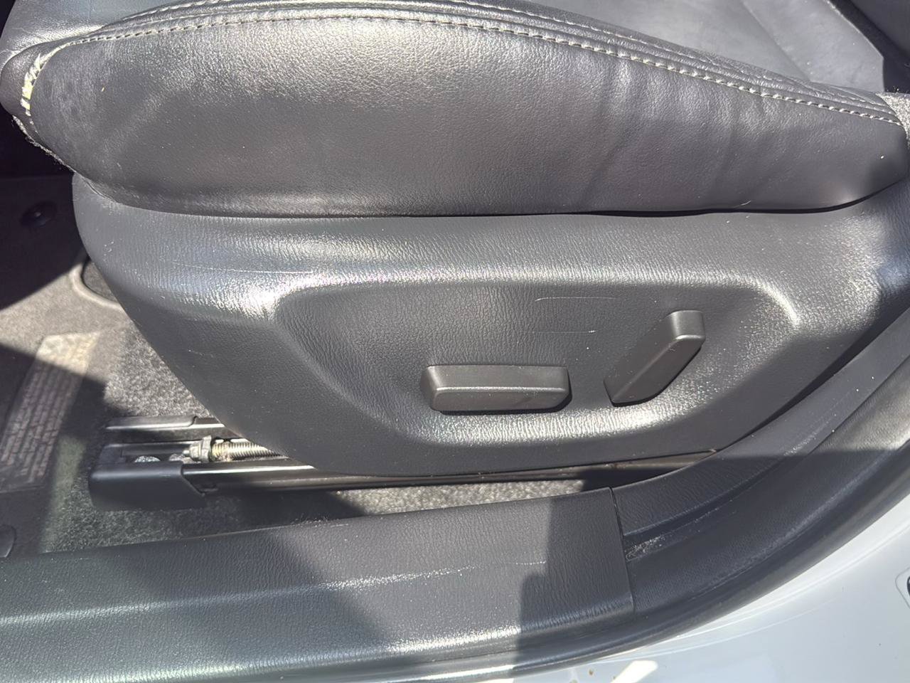 Used 2018 MAZDA MAZDA3 Touring FWD image 11