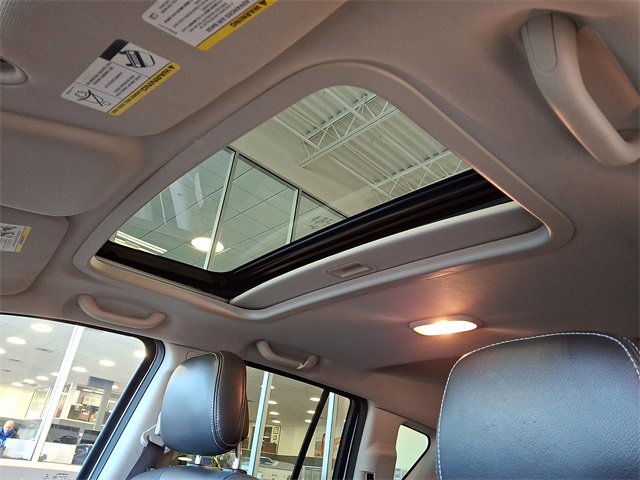 Used 2016 Jeep Compass High Altitude image 16