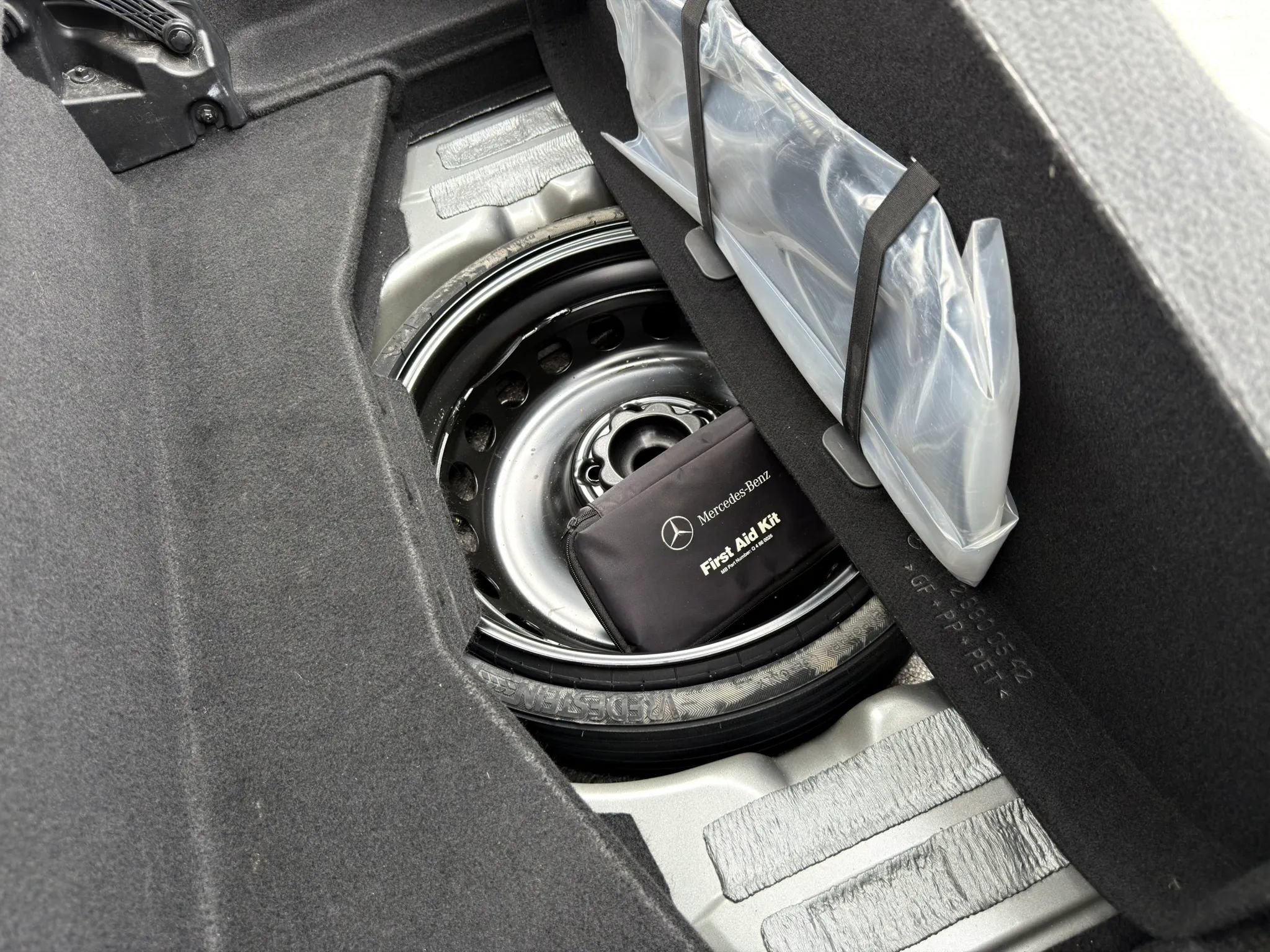 Used 2013 Mercedes-Benz SLK 250 image 17