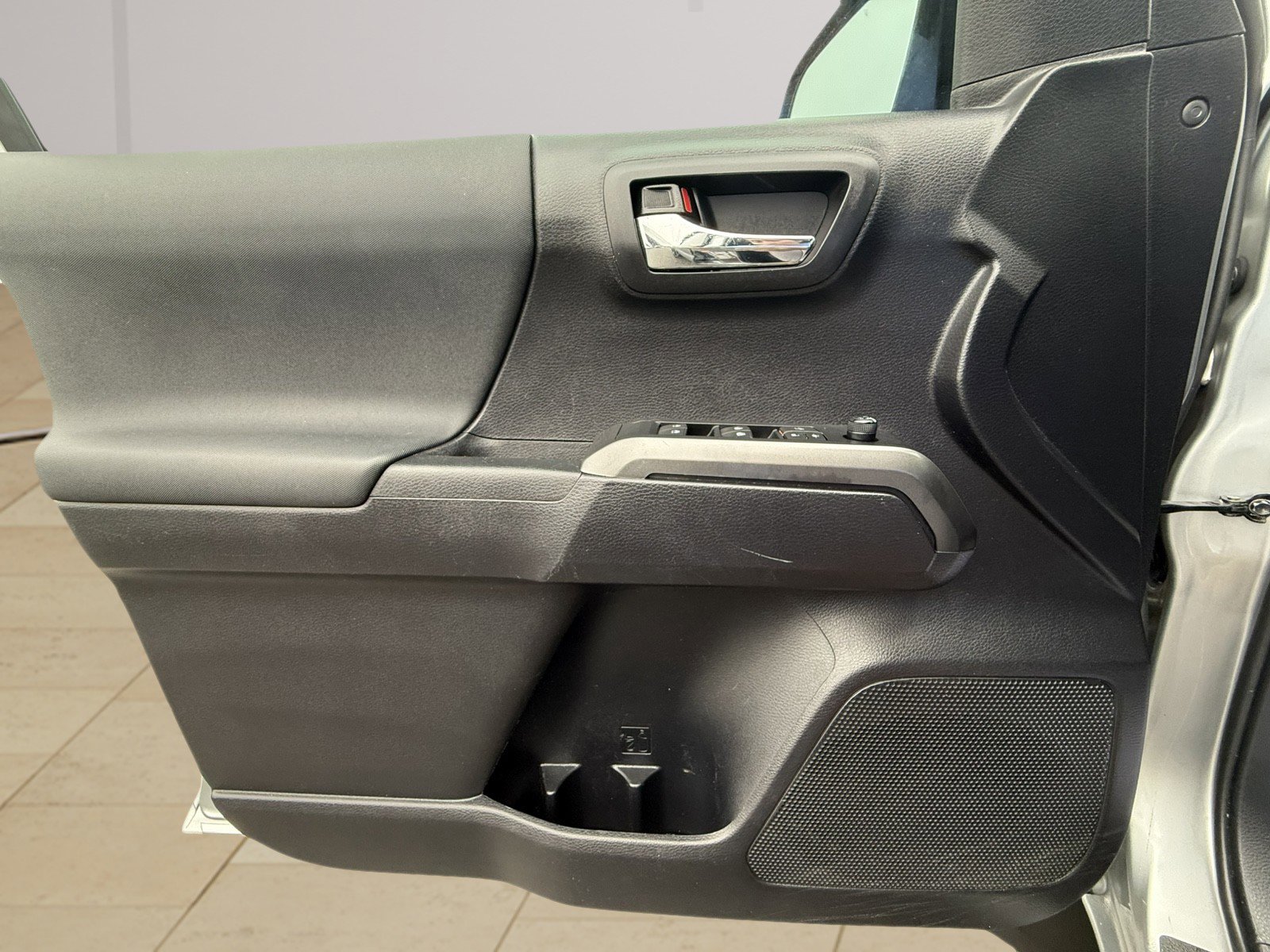 Used 2020 Toyota Tacoma TRD Off-Road image 26