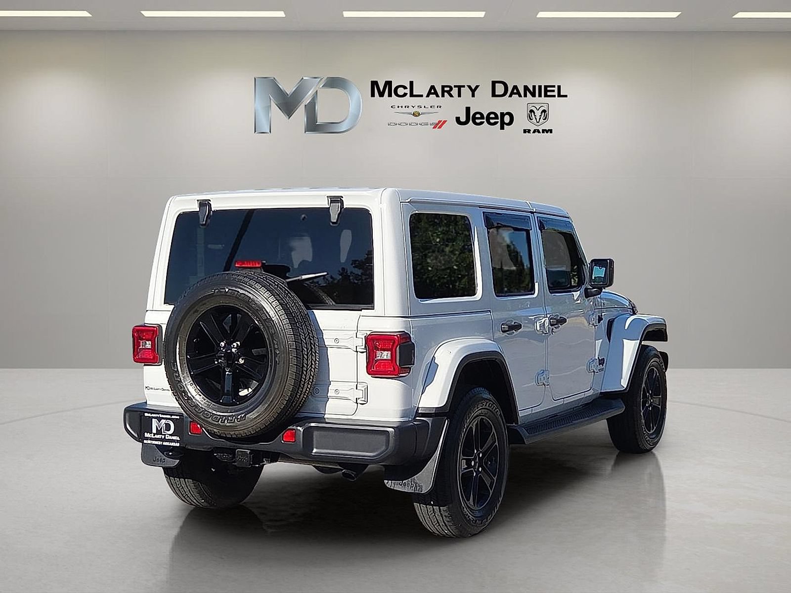 Used 2020 Jeep Wrangler Unlimited Sahara AWD/4WD image 5
