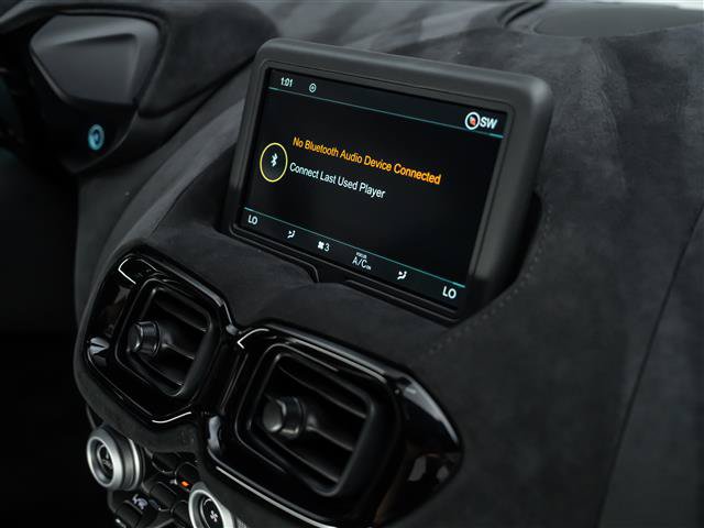 Used 2021 Aston Martin V8 Vantage Coupe RWD image 27