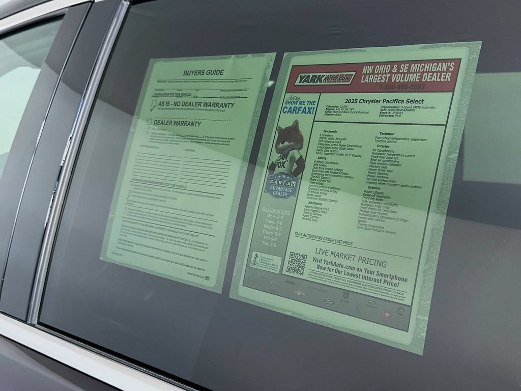 Used 2025 Chrysler Pacifica Select FWD image 13