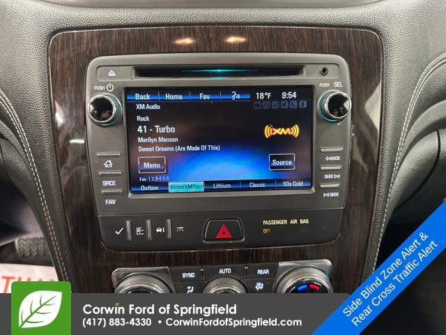 Used 2017 Chevrolet Traverse LT image 24