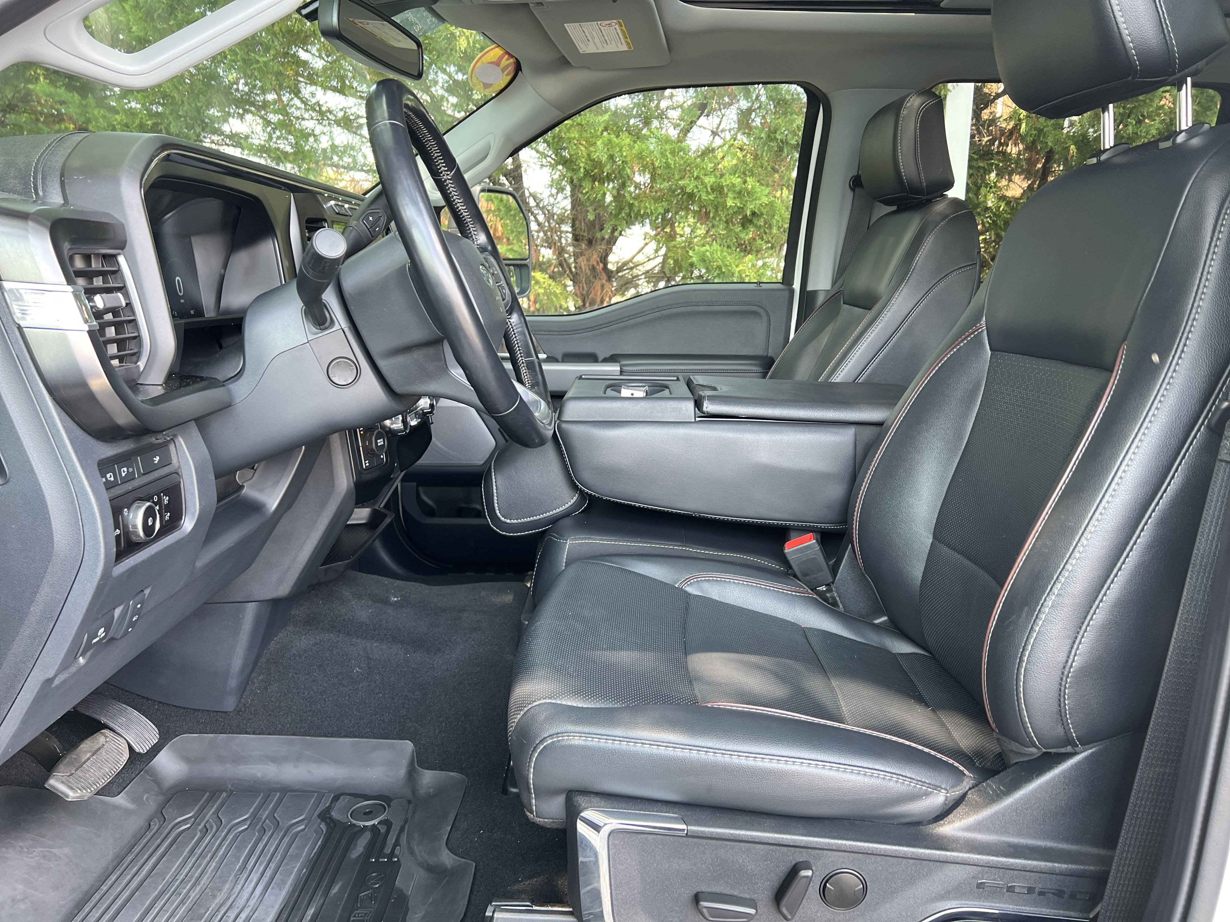 Used 2023 Ford F250 Lariat w/ Sport Appearance Package image 16