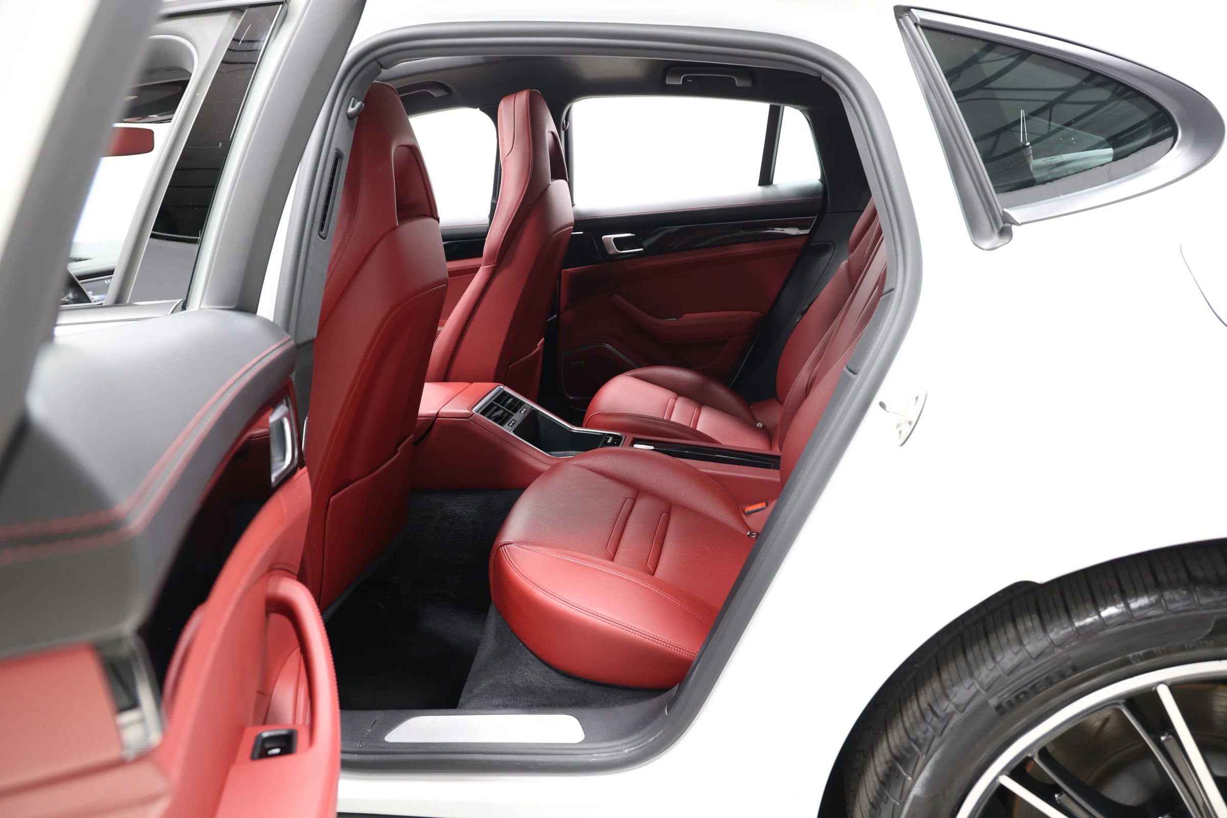 Used 2019 Porsche Panamera 4 AWD/4WD image 58
