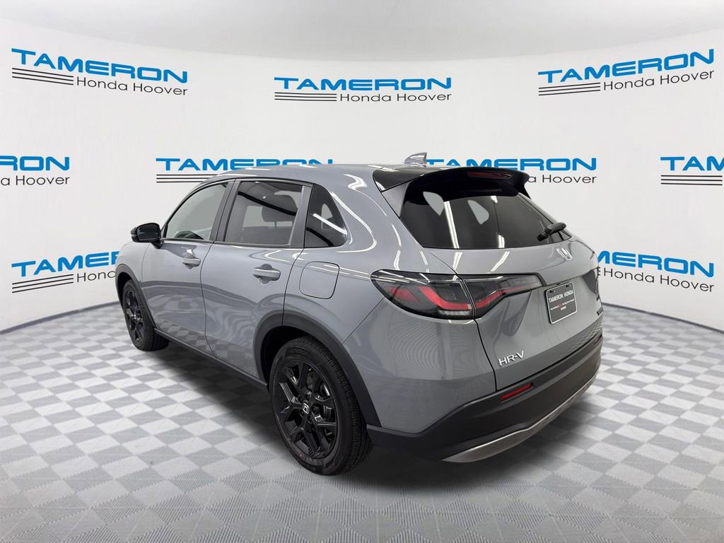 Used 2025 Honda HR-V Sport image 3