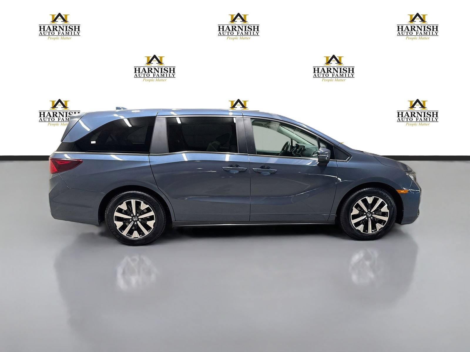 Used 2025 Honda Odyssey EX-L image 4