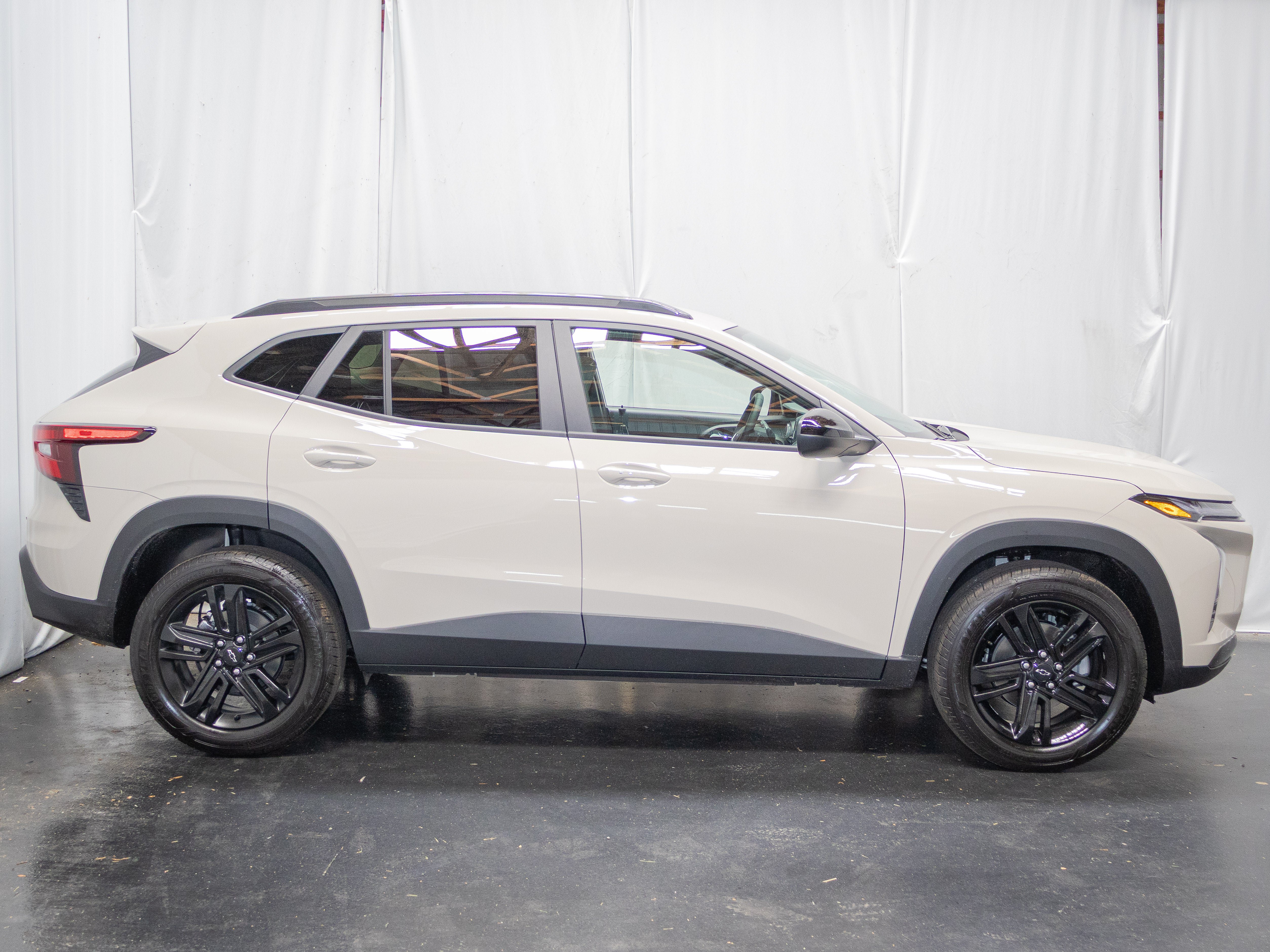 New 2026 Chevrolet Trax ACTIV w/ Driver Confidence Package FWD image 4