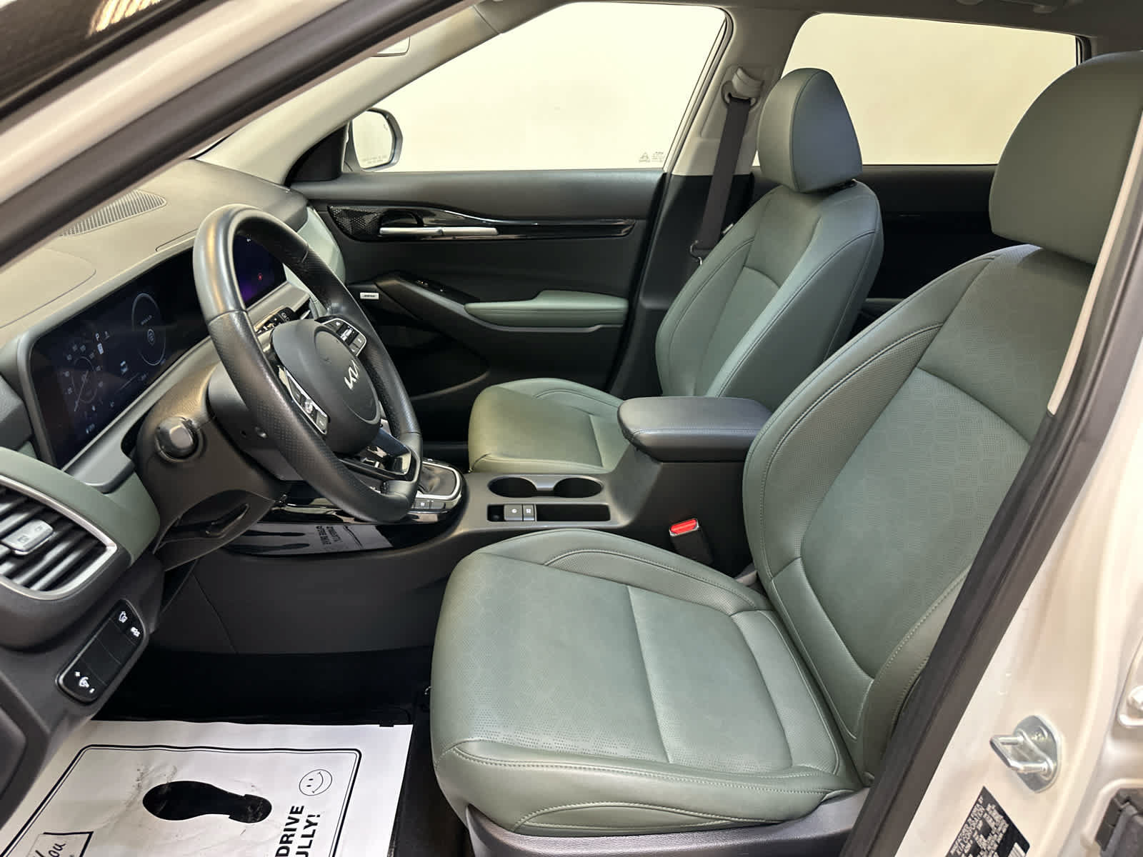 Used 2024 Kia Seltos SX w/ SX Sunroof Package AWD/4WD image 4