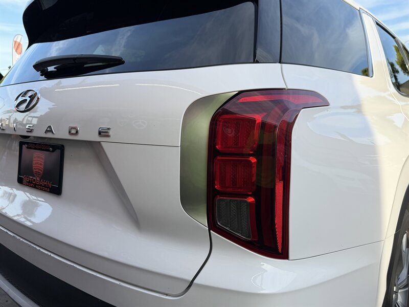 Used 2020 Hyundai Palisade SEL w/ Premium Package FWD image 16