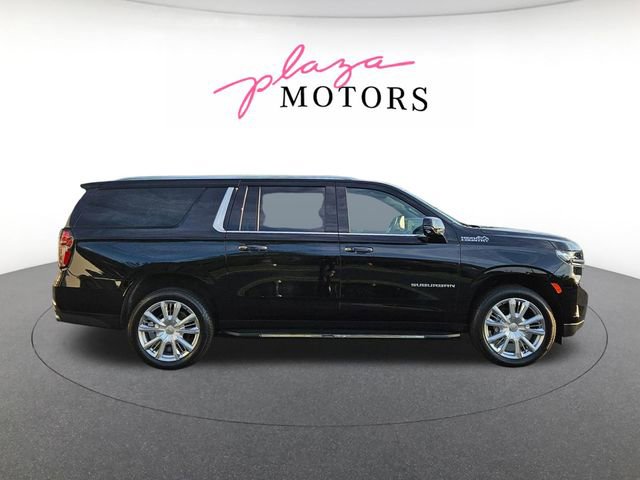 Used 2024 Chevrolet Suburban High Country AWD/4WD image 4