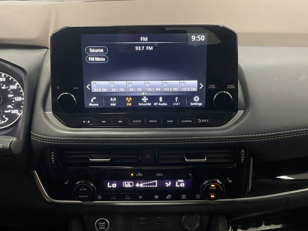 Used 2023 Nissan Rogue SL w/ SL Premium Package image 9