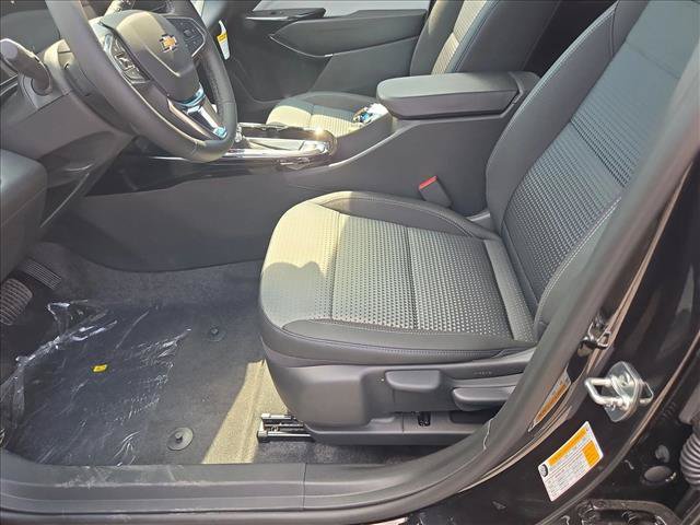 New 2026 Chevrolet Trax LT w/ LT Convenience Package FWD image 4